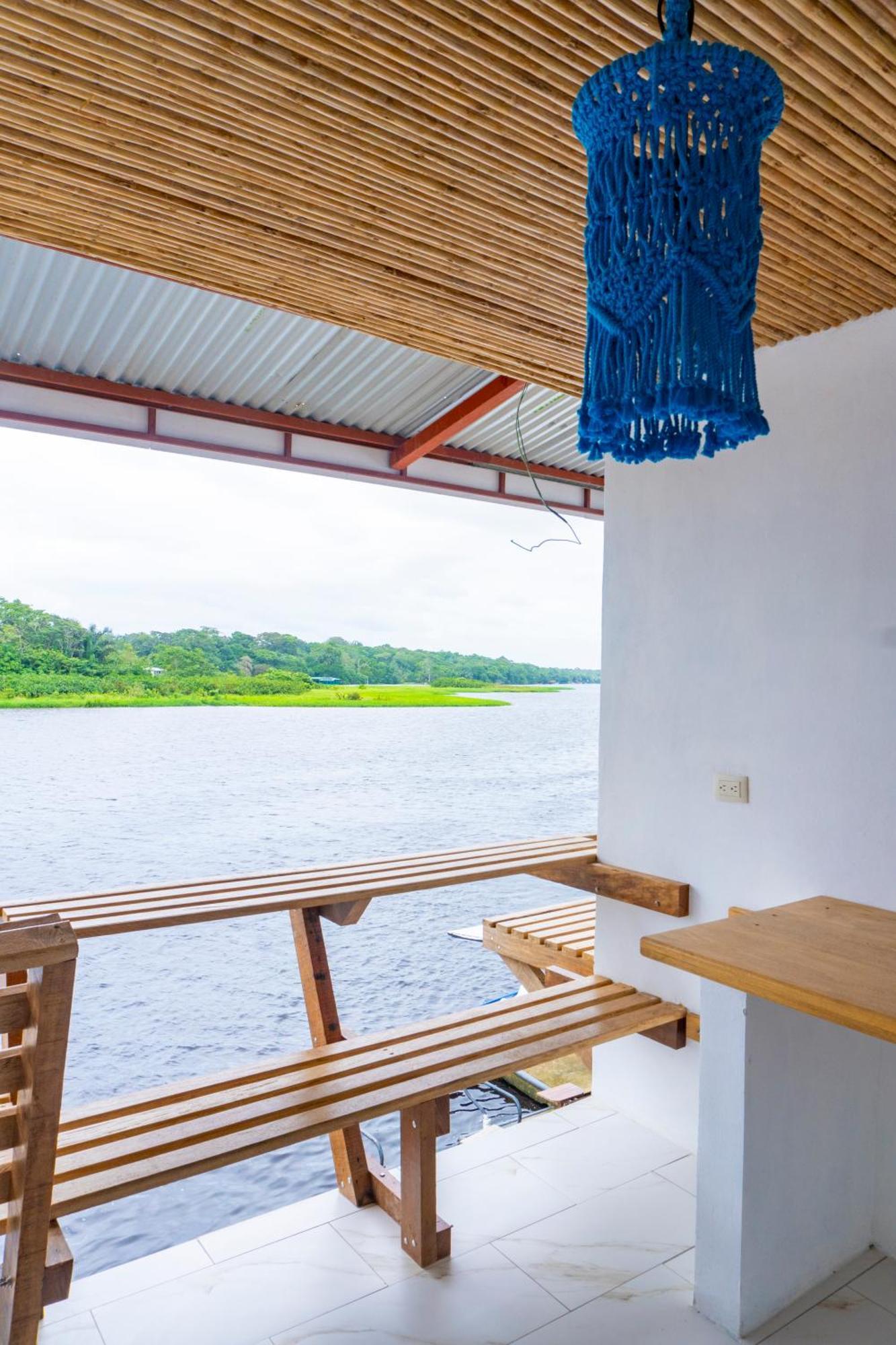 Hotel Pura Natura Riverside Tortuguero Exterior photo